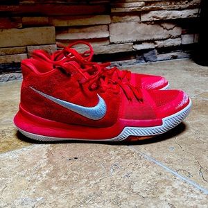 Nike Kyrie 3 Red Suede